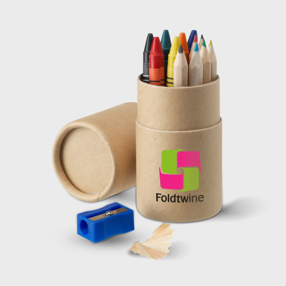 Tube en carton avec des crayons, des craies grasses et un taille-crayon – Image 2