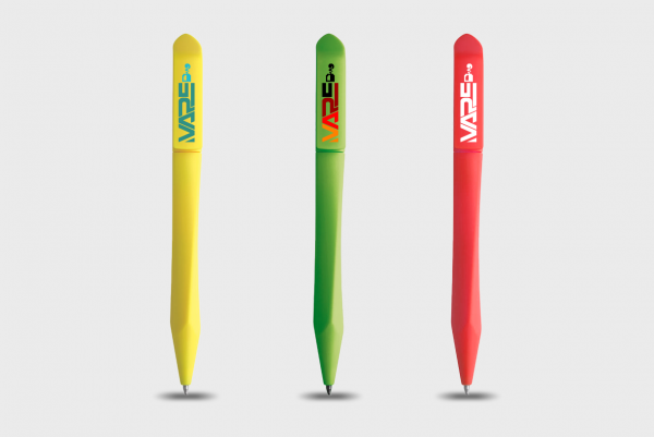 Stylo forme torsadée ergonomique