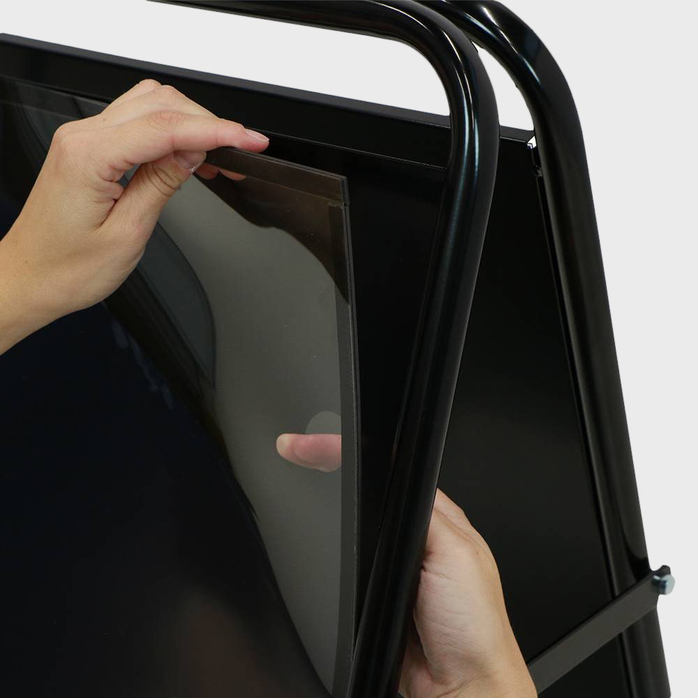 Panneau publicitaire élégant en acier – Image 3