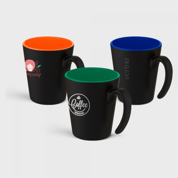 Mug noir mat à poignée moderne avec intérieur coloré