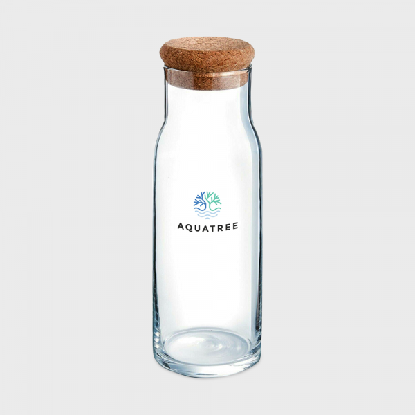 Carafe avec un bouchon en liège
