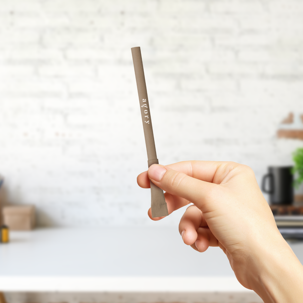 Stylo marron en papier recyclé avec capuchon – Image 4